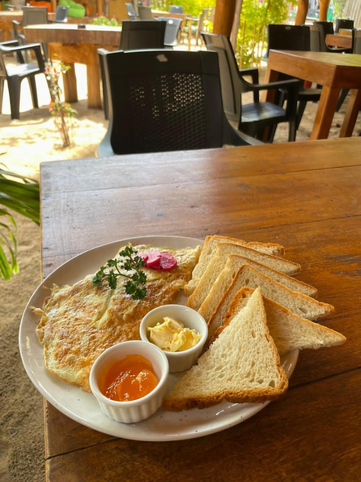 Rustic Cabanas & Restaurant Arugam Bay Buitenkant foto